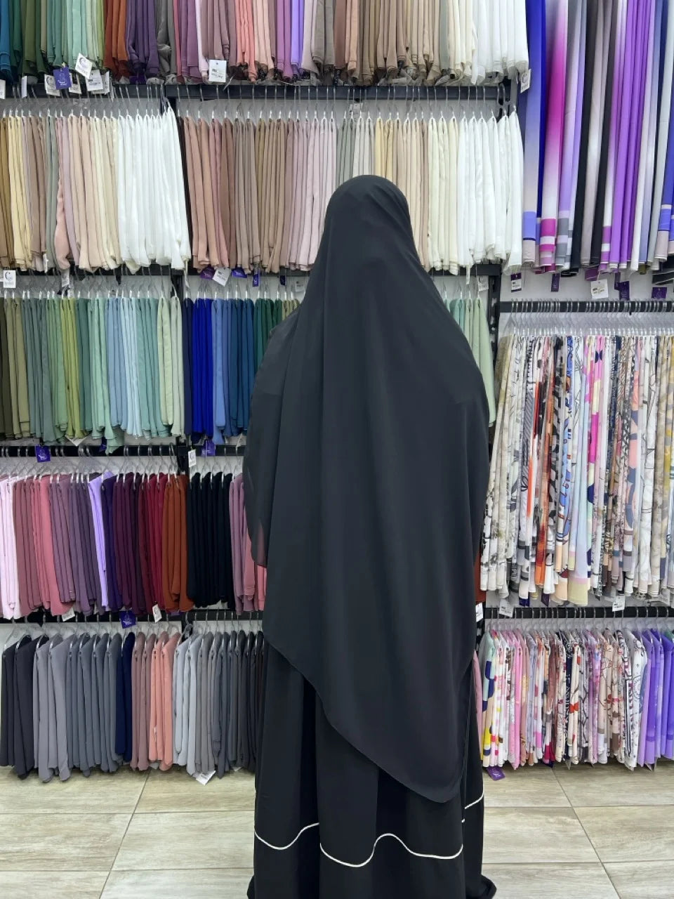 طقم طرحة بنقاب 4 قطع - كريب شيفون مستورد - طقم طرحة بنقاب 4 قطع - أسود